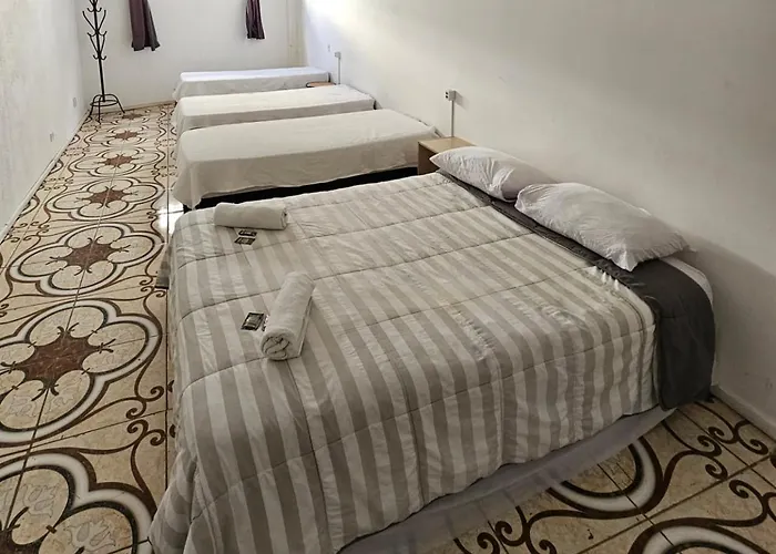 LÍAH Hostel&Suites